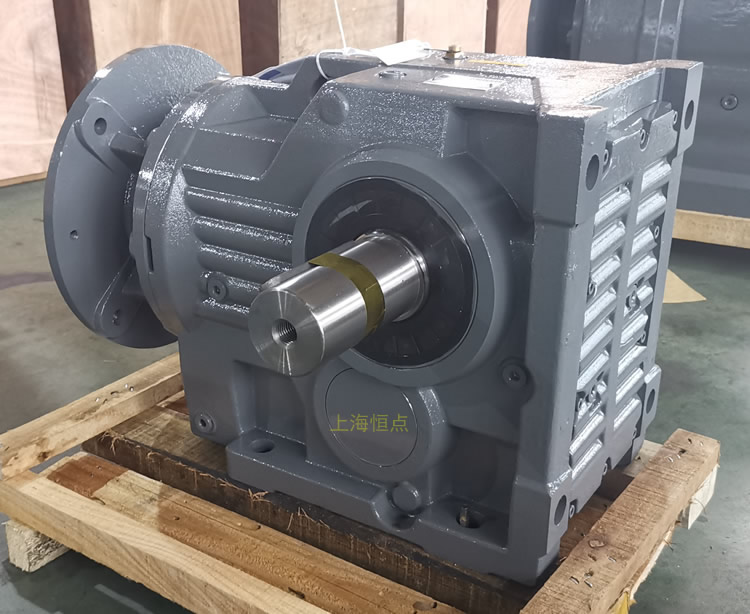 K97減速機，輸入配電機法蘭端蓋，右輸出單軸，實物圖如下